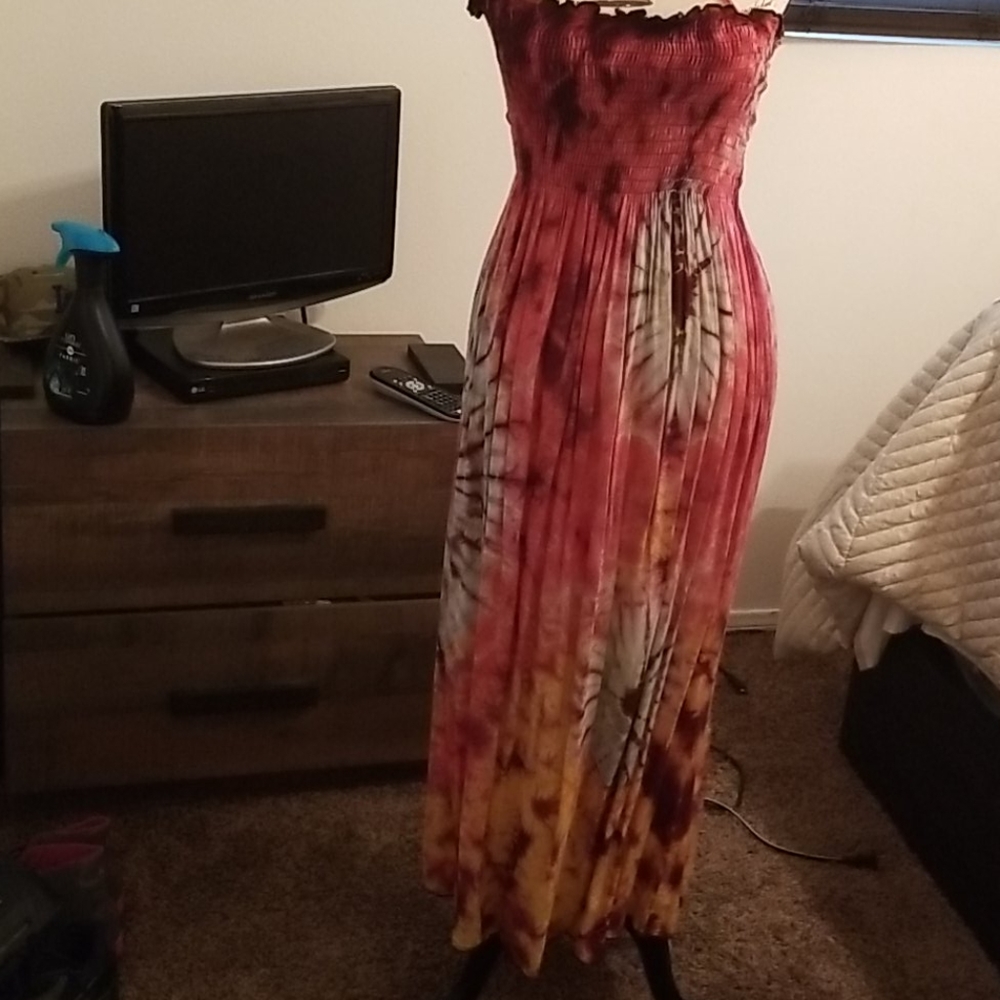 Sleeveless tie dress